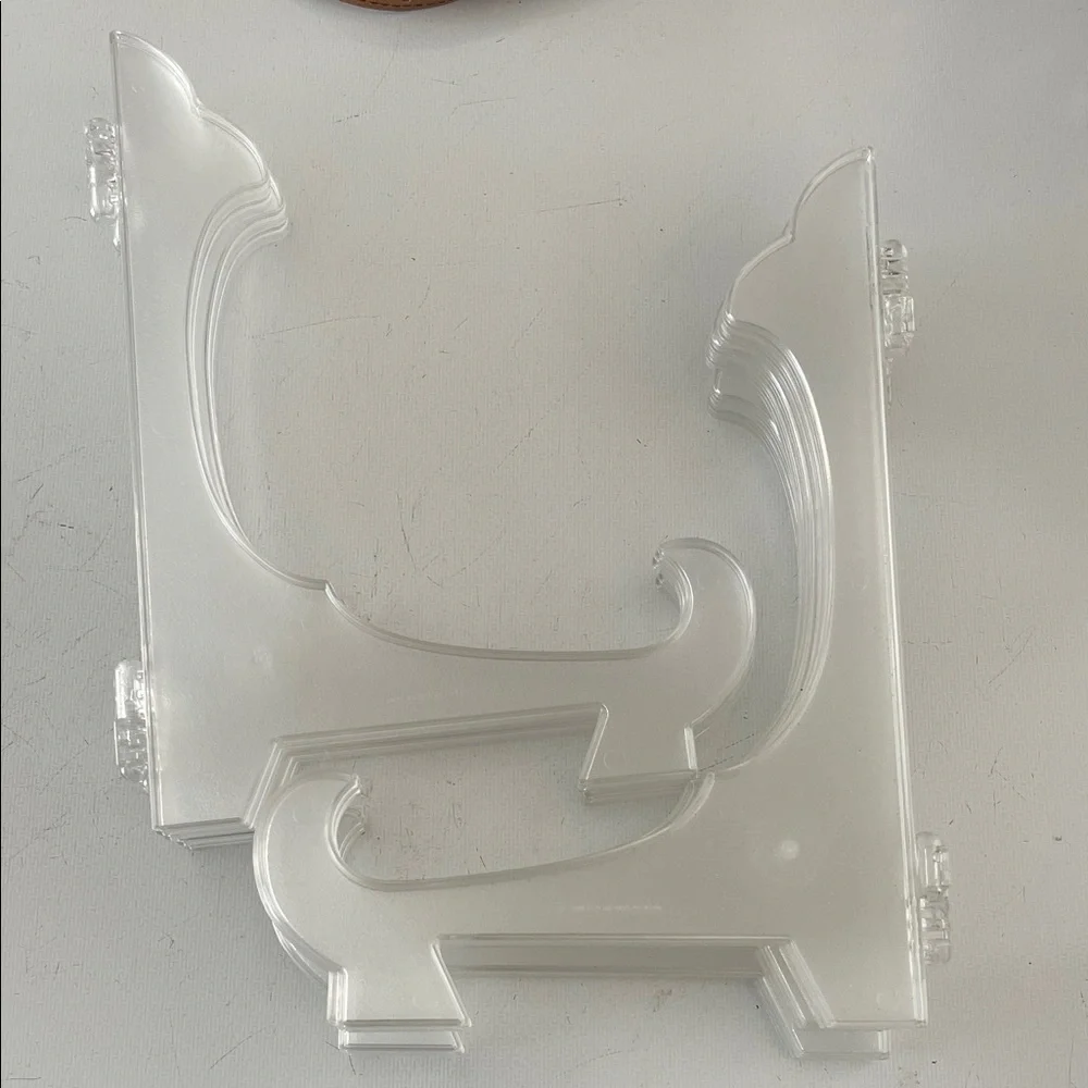 5- Clear Acrylic Display Stand is clear acrylic